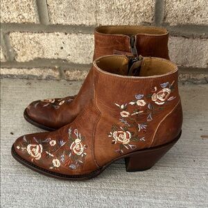 Shyanne Brown Leather Embroidered Flowers Ankle Booties Size 7 M